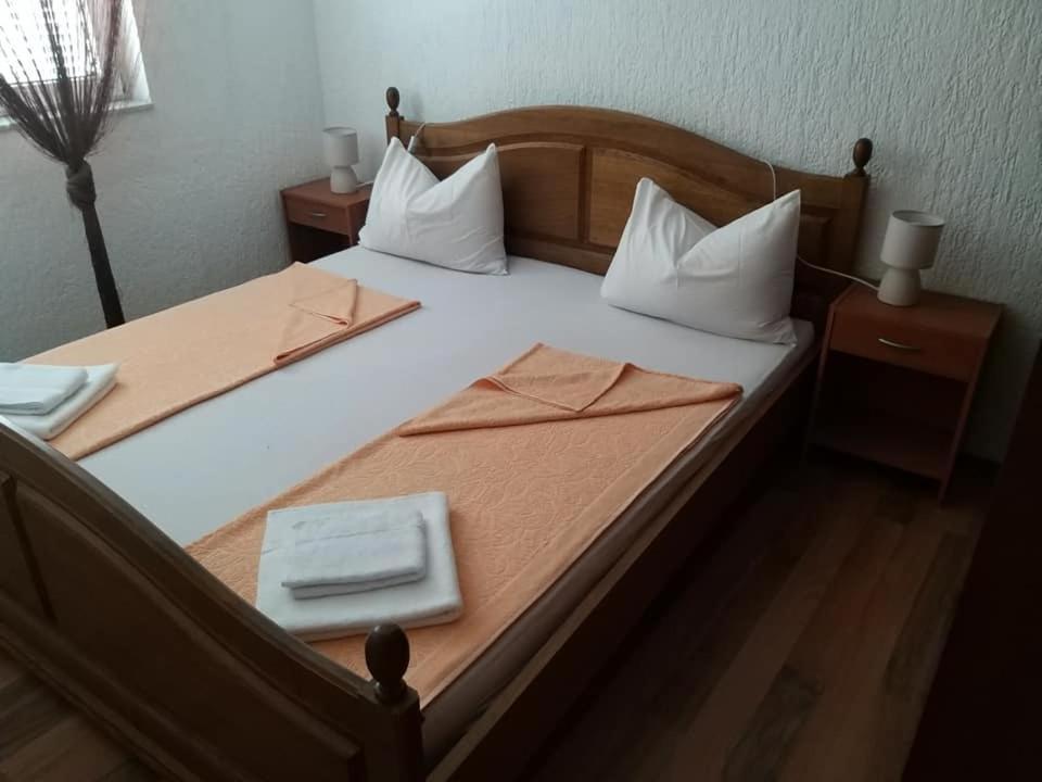 Apartman Zahira Karlobag Kültér fotó