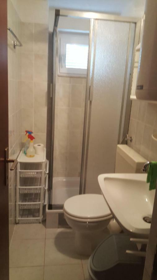 Apartman Zahira Karlobag Kültér fotó
